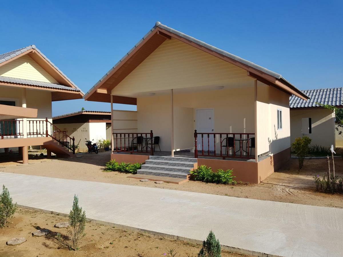 Poolside Bungalows Khao Lak Exterior photo